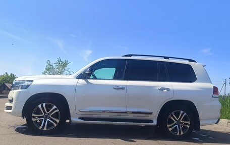 Toyota Land Cruiser 200, 2017 год, 8 000 000 рублей, 24 фотография