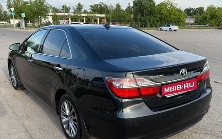 Toyota Camry, 2017 год, 2 150 000 рублей, 3 фотография