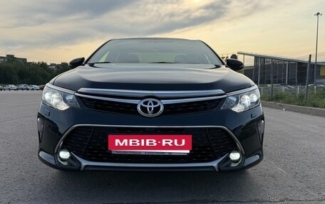 Toyota Camry, 2017 год, 2 150 000 рублей, 15 фотография