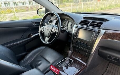Toyota Camry, 2017 год, 2 150 000 рублей, 26 фотография