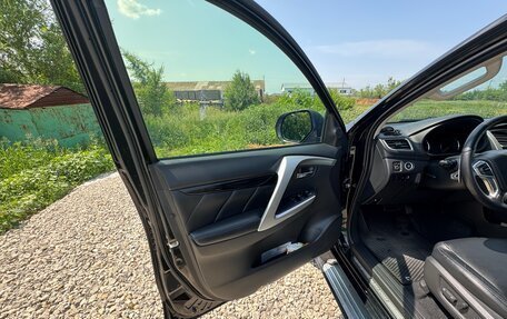 Mitsubishi Pajero Sport III рестайлинг, 2021 год, 3 500 000 рублей, 6 фотография