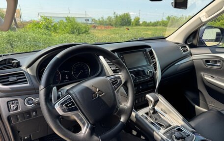 Mitsubishi Pajero Sport III рестайлинг, 2021 год, 3 500 000 рублей, 10 фотография