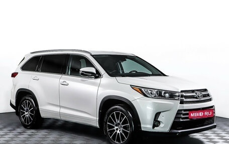 Toyota Highlander III, 2019 год, 3 375 000 рублей, 3 фотография