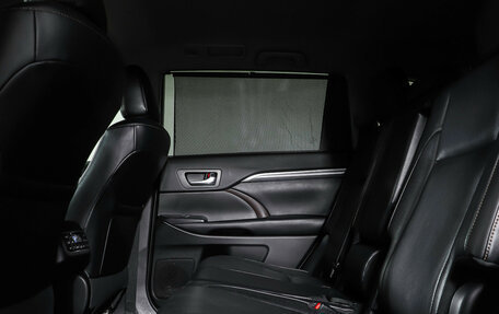 Toyota Highlander III, 2019 год, 3 375 000 рублей, 12 фотография