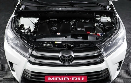 Toyota Highlander III, 2019 год, 3 375 000 рублей, 9 фотография