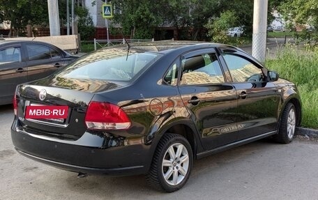 Volkswagen Polo VI (EU Market), 2013 год, 710 000 рублей, 2 фотография