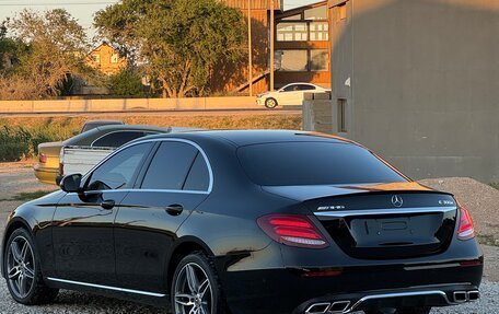 Mercedes-Benz E-Класс, 2019 год, 2 950 000 рублей, 2 фотография