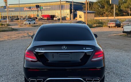 Mercedes-Benz E-Класс, 2019 год, 2 950 000 рублей, 4 фотография