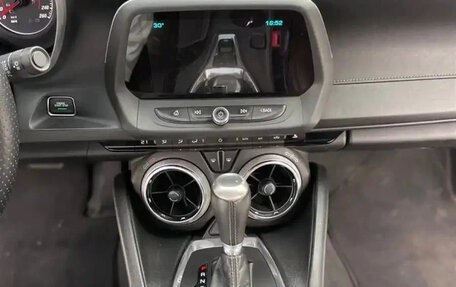 Chevrolet Camaro VI, 2017 год, 2 589 955 рублей, 14 фотография