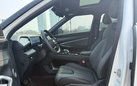 Geely Atlas, 2024 год, 1 610 000 рублей, 3 фотография
