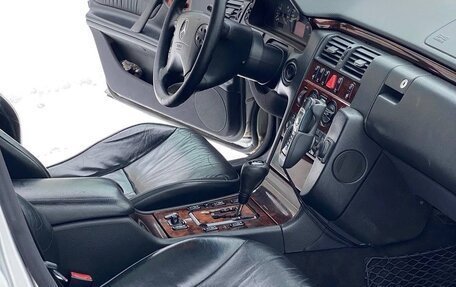 Mercedes-Benz E-Класс, 1999 год, 699 999 рублей, 6 фотография