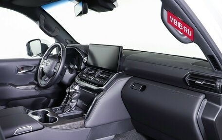 Toyota Land Cruiser, 2023 год, 11 599 000 рублей, 11 фотография