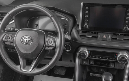 Toyota RAV4, 2021 год, 4 399 000 рублей, 16 фотография