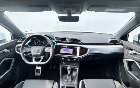 Audi Q3, 2025 год, 5 700 000 рублей, 10 фотография