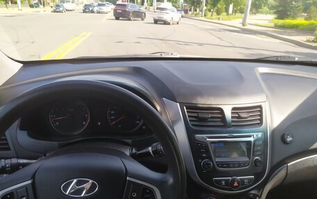 Hyundai Solaris II рестайлинг, 2016 год, 870 000 рублей, 1 фотография