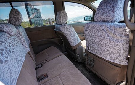 Toyota ISis I, 2005 год, 750 000 рублей, 11 фотография
