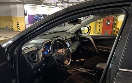 Toyota RAV4, 2015 год, 1 900 000 рублей, 7 фотография