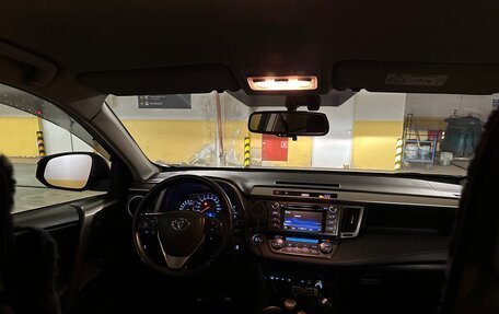 Toyota RAV4, 2015 год, 1 900 000 рублей, 8 фотография