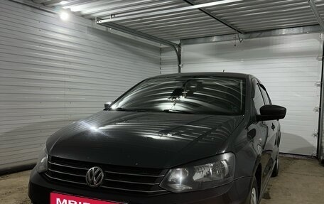 Volkswagen Polo VI (EU Market), 2015 год, 750 000 рублей, 1 фотография