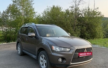 Mitsubishi Outlander III рестайлинг 3, 2010 год, 980 000 рублей, 1 фотография