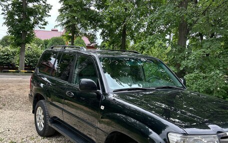 Toyota Land Cruiser 100 рестайлинг 2, 2006 год, 2 500 000 рублей, 2 фотография