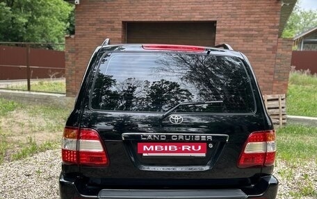 Toyota Land Cruiser 100 рестайлинг 2, 2006 год, 2 500 000 рублей, 4 фотография