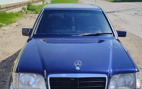 Mercedes-Benz E-Класс, 1994 год, 570 000 рублей, 8 фотография