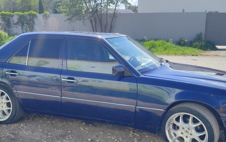 Mercedes-Benz E-Класс, 1994 год, 570 000 рублей, 6 фотография