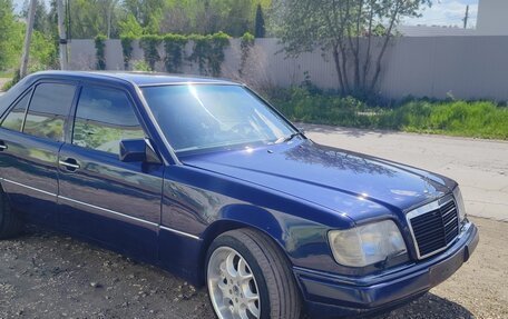 Mercedes-Benz E-Класс, 1994 год, 570 000 рублей, 16 фотография