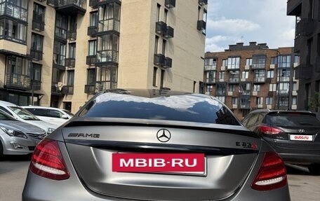 Mercedes-Benz E-Класс, 2017 год, 3 100 000 рублей, 4 фотография