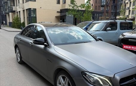 Mercedes-Benz E-Класс, 2017 год, 3 100 000 рублей, 10 фотография