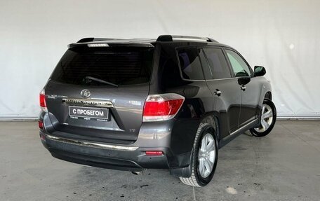 Toyota Highlander III, 2011 год, 1 950 000 рублей, 3 фотография