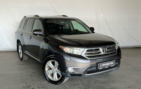 Toyota Highlander III, 2011 год, 1 950 000 рублей, 10 фотография
