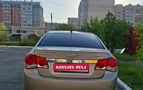 Chevrolet Cruze II, 2011 год, 550 000 рублей, 3 фотография