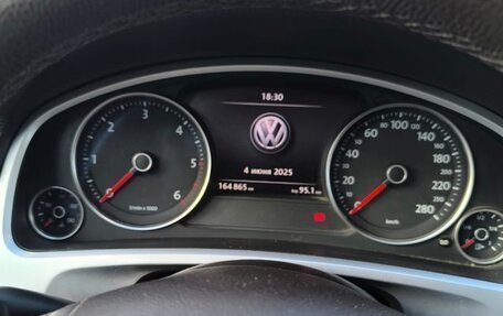 Volkswagen Touareg III, 2012 год, 2 300 000 рублей, 9 фотография