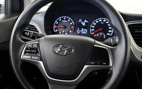 Hyundai Solaris II рестайлинг, 2020 год, 1 299 000 рублей, 8 фотография