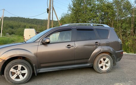 Mitsubishi Outlander III рестайлинг 3, 2010 год, 980 000 рублей, 3 фотография