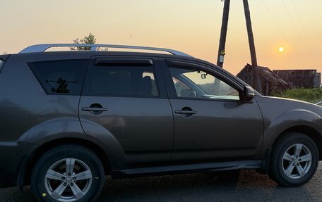 Mitsubishi Outlander III рестайлинг 3, 2010 год, 980 000 рублей, 6 фотография