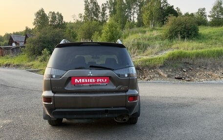 Mitsubishi Outlander III рестайлинг 3, 2010 год, 980 000 рублей, 8 фотография