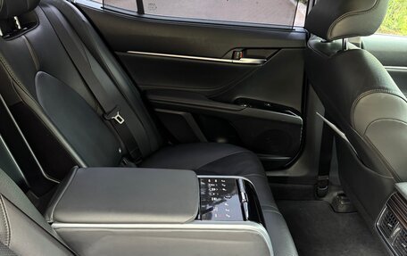 Toyota Camry, 2019 год, 3 150 000 рублей, 12 фотография