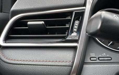 Toyota Camry, 2019 год, 3 150 000 рублей, 15 фотография