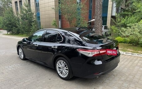 Toyota Camry, 2019 год, 3 150 000 рублей, 5 фотография