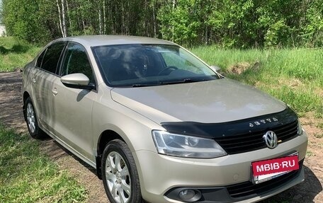 Volkswagen Jetta VI, 2012 год, 725 000 рублей, 2 фотография