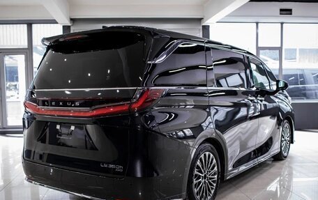 Lexus LM, 2024 год, 18 380 000 рублей, 4 фотография