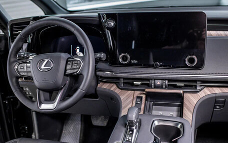 Lexus LM, 2024 год, 18 380 000 рублей, 12 фотография