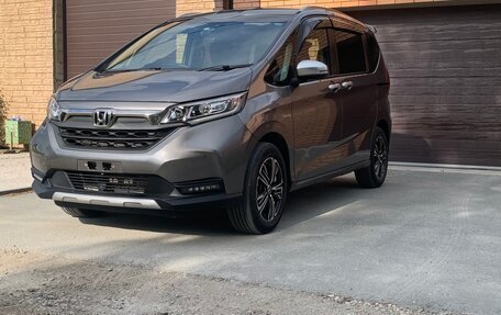 Honda Freed II, 2020 год, 2 100 000 рублей, 2 фотография