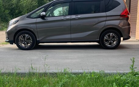 Honda Freed II, 2020 год, 2 100 000 рублей, 3 фотография