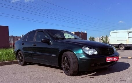 Mercedes-Benz C-Класс, 2002 год, 450 000 рублей, 1 фотография