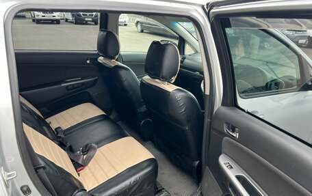 Toyota Wish II, 2003 год, 859 000 рублей, 18 фотография