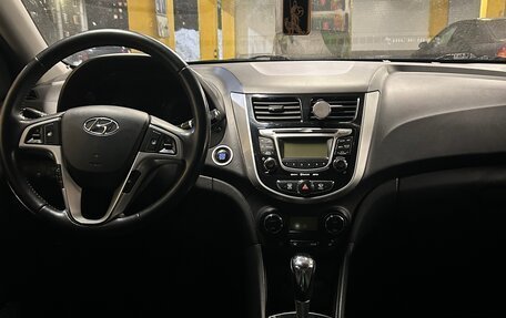 Hyundai Solaris II рестайлинг, 2011 год, 850 000 рублей, 11 фотография